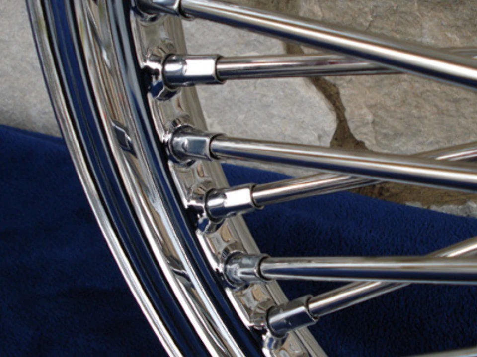 RUEDA DELANTERA 21X2.15" ADNA MAMMOTH 52 RADIOS HARLEY FXST FXDWG DYNA SOFTAIL 00-06 Foto 3 de 4