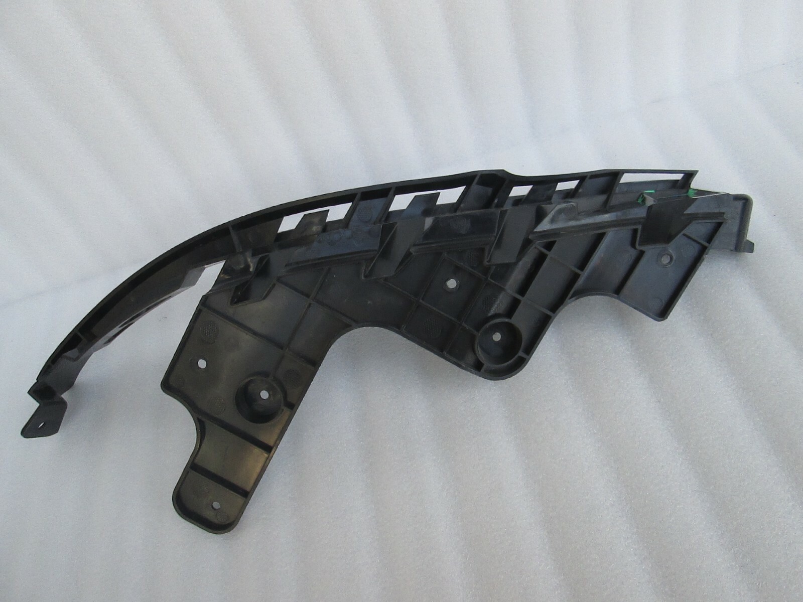 2019 2020 Jeep Cherokee Right OEM Upper Headlight Turn Signal DRL 