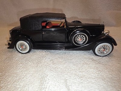 1934 Packard V-12 1108 Cabriolet