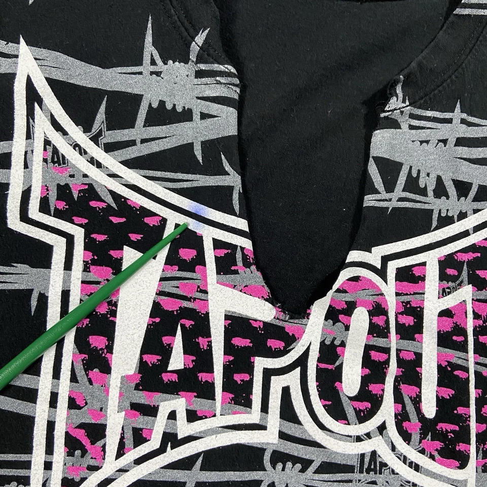 Camiseta De Colección Tap Out Logo Alambre de Púas Manga Corta Gráfica Cuello en V Para Mujer S Y2K Grunge Foto 2 de 4