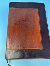 NIV The Maxwell Leadership Holy Bible Faux Leather Brown/Light Brown