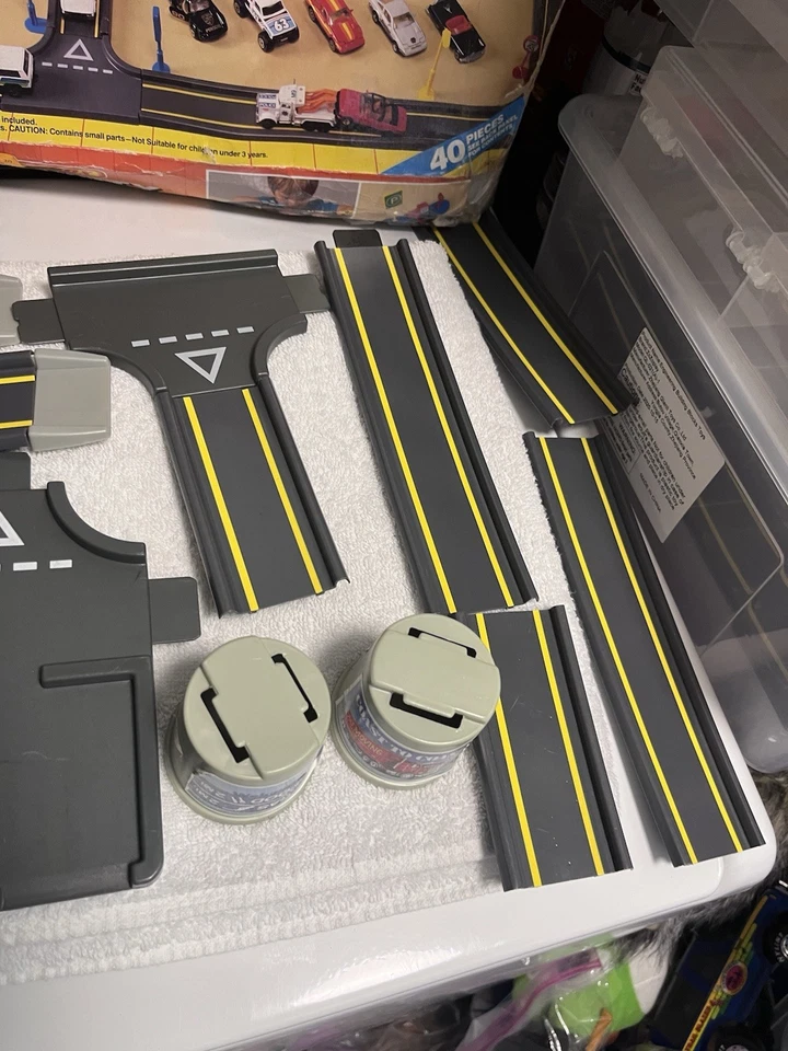 1987 Matchbox Motorcity Deluxe Play Track Set Used With Box - Image 2 of 4