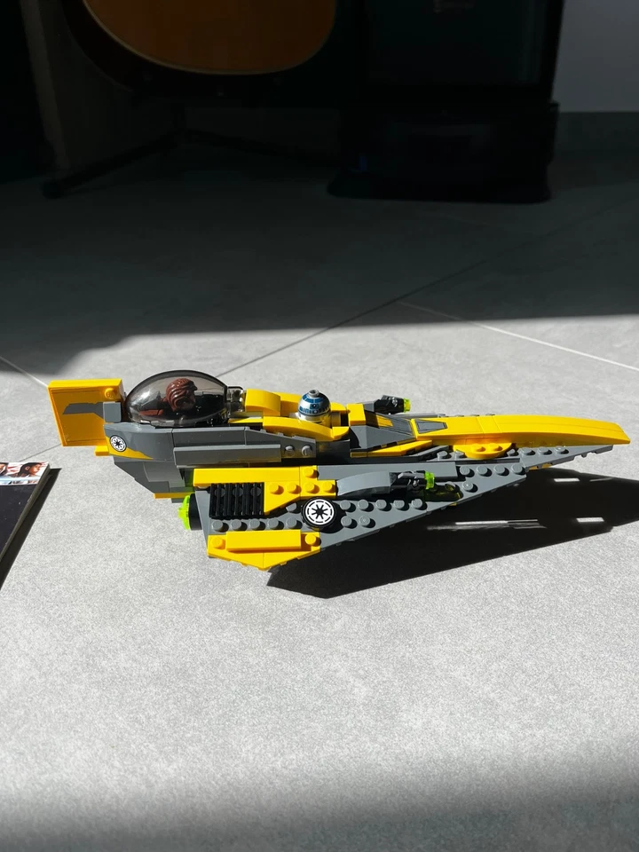 LEGO Star Wars 75214 Anakin's Jedi Starfighter, photo 3 sur 5