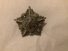 ORIGINAL WW1 BRITISH CAP BADGE THE GUARDS MACHINE GUN REGIMENT VGC LUGS