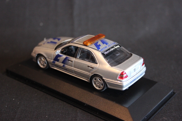 MINICHAMPS Mercedes-Benz C36 ミニカー Minichamps Mercedes-Benz C36 AMG 1:43 F1 Medical Car (JS) | eBay