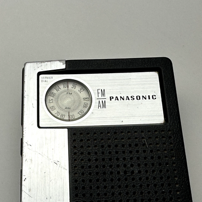 Panasonic Vernier Dial RF-619 FM-AM Portable Transistor Radio