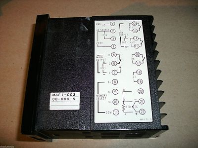 BARBER COLMAN MAE1-00300-000-5 DIGITAL TEMPERATURE CONTROLLER 0-1600 F