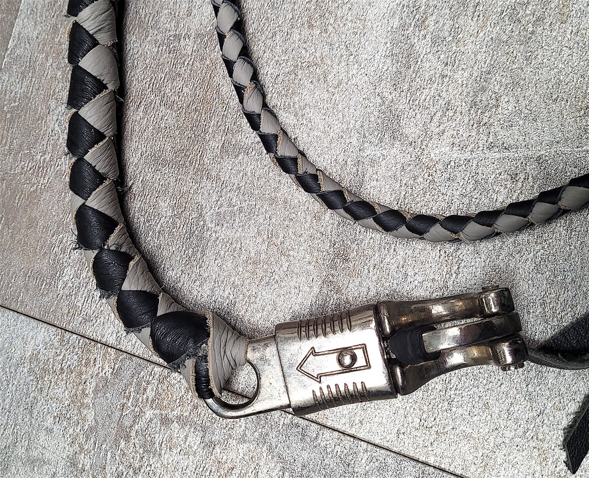Ensemble fouet whipset lacet portefeuille rouge noir et blanc en cuir