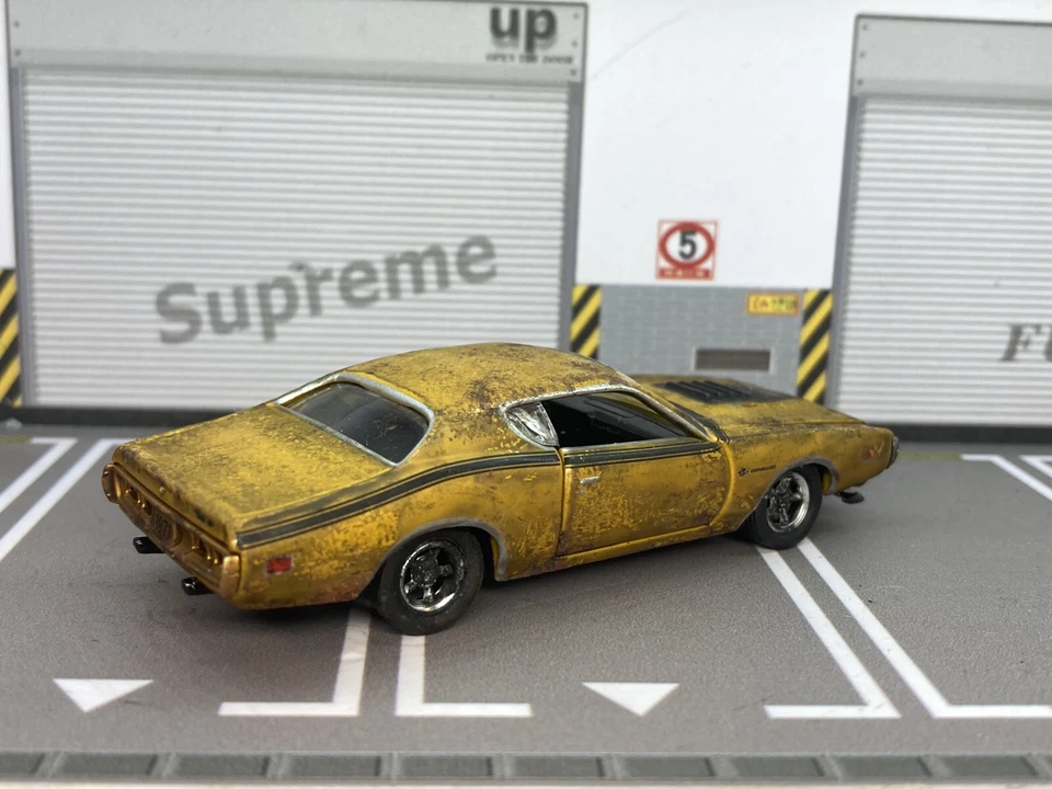 Dodge Charger Super Bee 1971 oxidado desgastado personalizado 1/64 diecast granero encontrar coche Foto 4 de 4