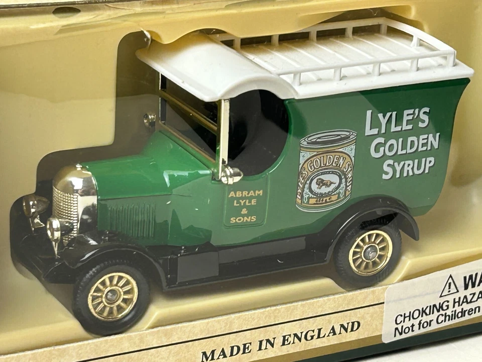 Lledo Days Gone 1926 Morris Truck, Lyle's Golden Syrup with Box - Image 4 of 4