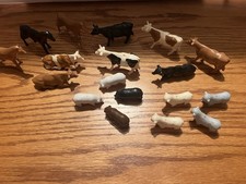 Plasticville BY-4 Barnyard Animal Set 18 Animals Correct Colors  Breeds