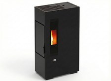 Queen Stufa a Pellet Ventilata Slim 5,5 kW Serbatoio 10 Kg Nera Slim 5