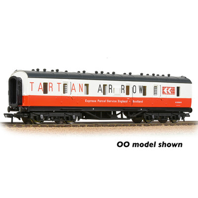 Graham Farish 374-892 LMS Stanier 50ft Full Brake Tartan Arrow Spur N