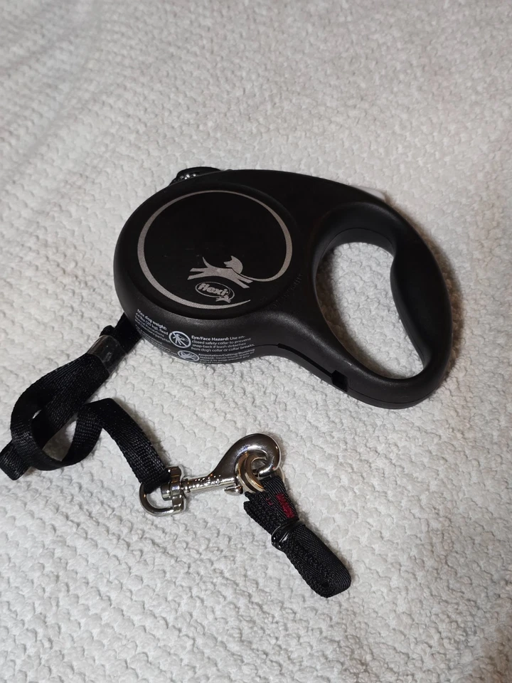 Flexi Retractable Dog Leash Black 5 Meter 16 Ft for Large Medium Size Dogs - Image 4 of 4
