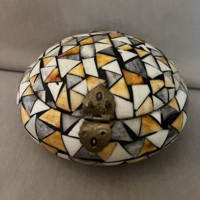  VTG LG MOSAIC INLAY CAMEL BONE JEWELRY/TRINKET BOX. VELVET INTERIOR
