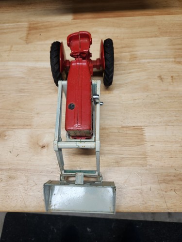 Vintage International Harvester Farmall 504 toy Tractor with International... - Picture 5 of 5