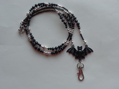 GOTHIC BAT BLACK CRYSTAL BEADS BEADED LANYARD ID BADGE HOLDER LOBSTER CLASP - 第 3/3 張圖片