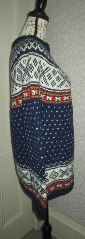Vtg handknit Nordic style ski sweater, blue white red green yellow, unisex - Image 3 of 4