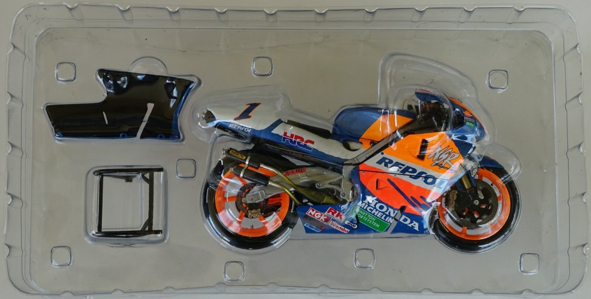 ミニカー MINICHAMPS Honda NSR500 GP 2001 MINICHAMPS 1/12 - HONDA NSR 500 - World Champion 2001 - Five