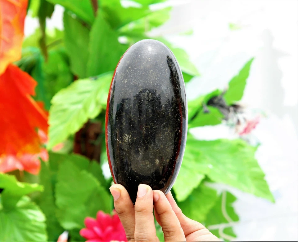 150MM Black Nuummite Stone Sorcerer’s Stone Healing Power Metaphysical Lingam - Image 4 of 4