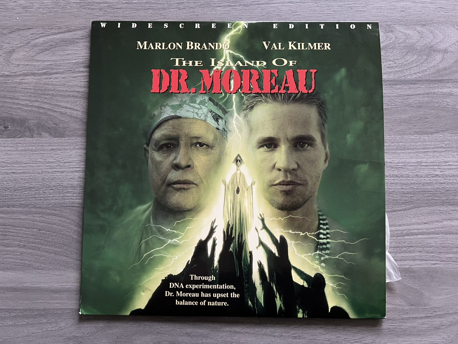 The Island of Dr. Moreau Widescreen Edition Laserdisc Val Kilmer Marlon