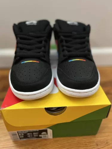 Size 8.5 - Nike Polaroid x Dunk SB Black