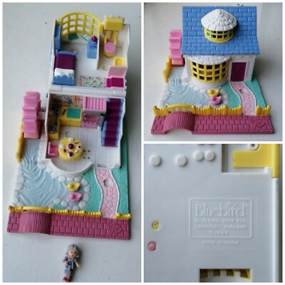 vintage polly pocket Granny's cottage 1994. Including Granny figure