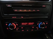 Audi A4 B8 8K A5 8T Q5 8R Klimabedienteil Climatronic vorn mitte 8T1820043AC/AQ