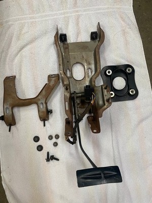1989 CHRYSLER LE-BARON BRAKE PEDAL ASSEMBLY