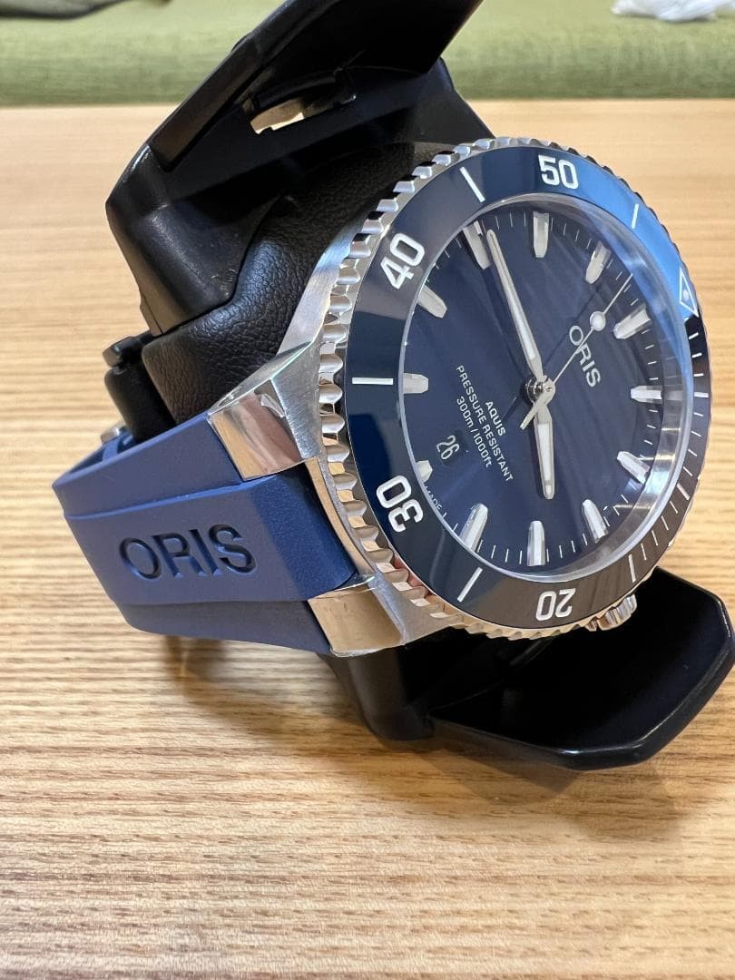 Oris / Aquis Date - image 1