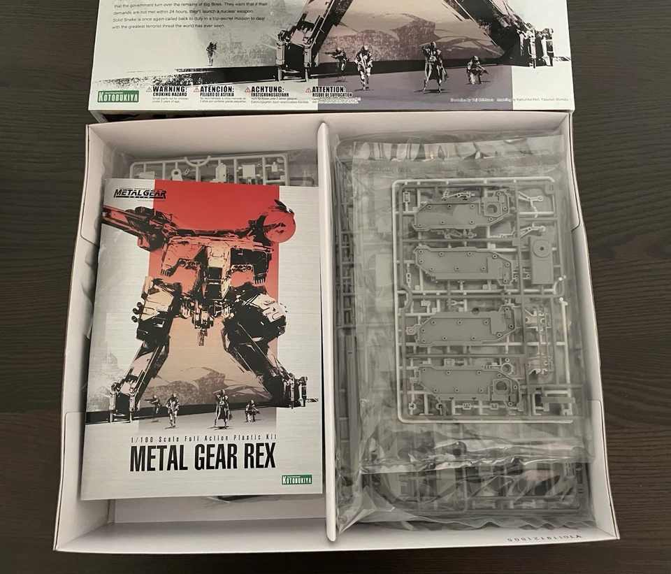 Kotobukiya Metal Gear Rex 1/100 Kit Metal Gear Solid -Neu- Verpackung Beschädigt - Bild 2 von 4