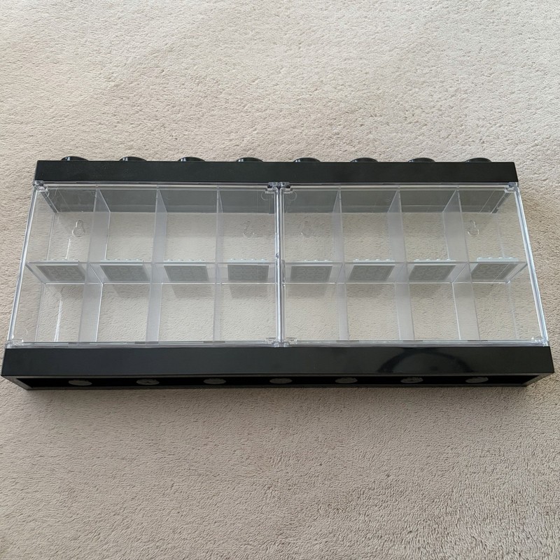 LEGO x Room Copenhagen 16 Minifigure Storage Display Case (Black)