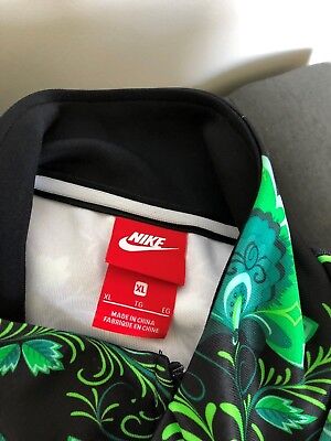 2018 Nigeria Nike World Cup Jacket XL (extra large)(BNWT) NEW! SOLD OUT - LAST! 2018 Nigeria Nike World Cup Jacket XL (extra large)(BNWT) NEW! SOLD OUT - LAST!