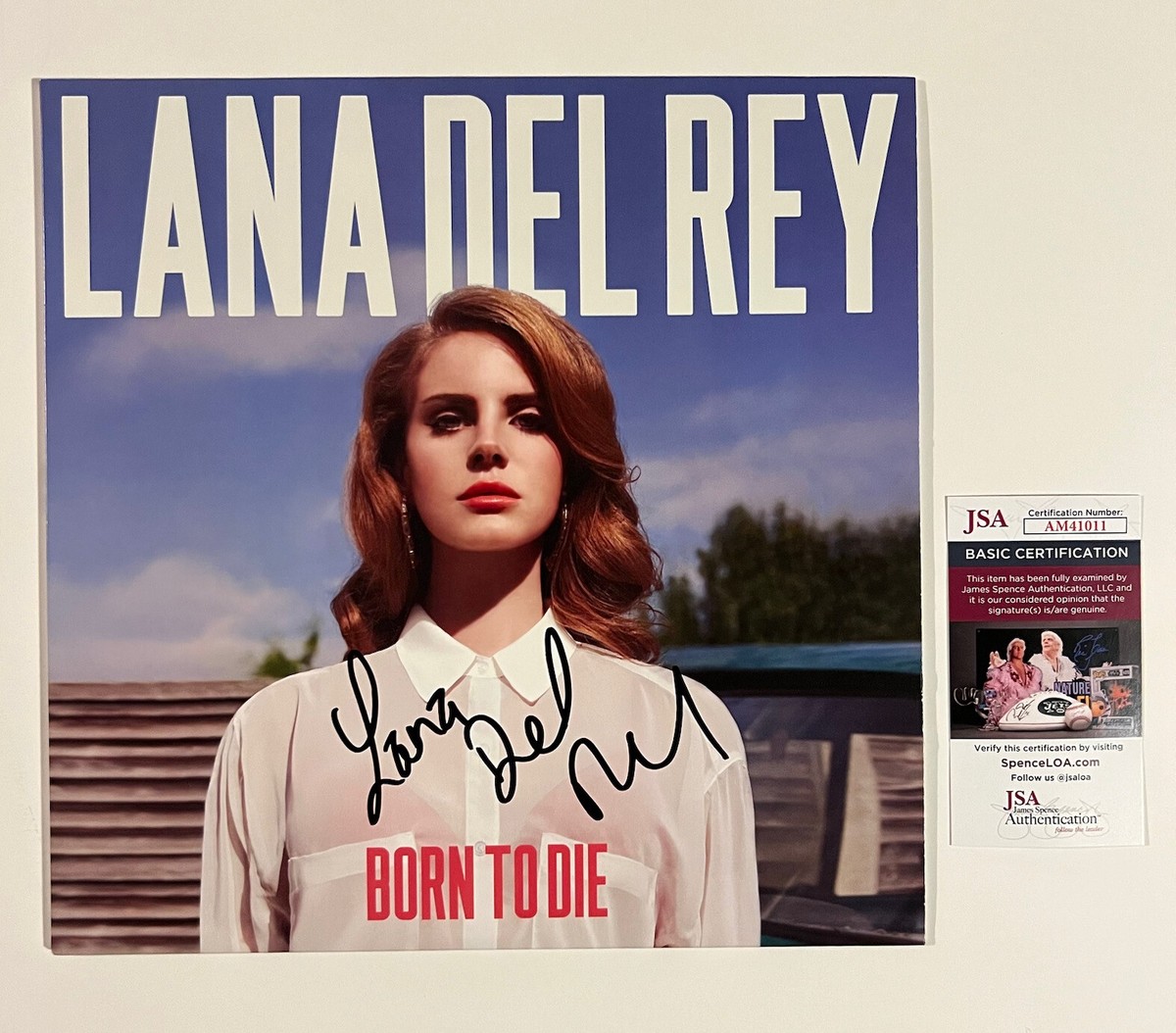 LANA DEL REY SIGNED “BORN TO DIE” VINYL RECORD WITH JSA COA