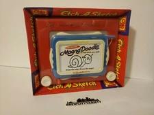 2005 Classic Etch A Sketch Original packaging with magna doodle new