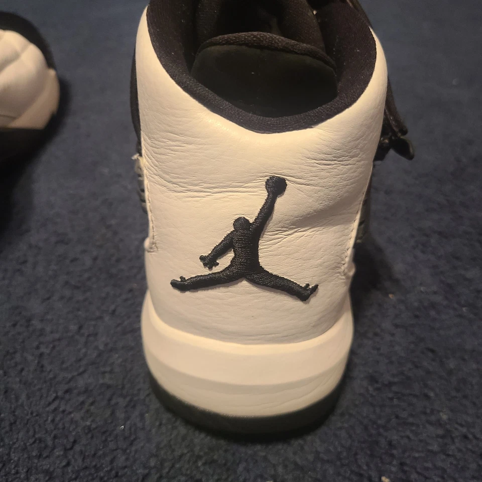 Jordan Jumpman Swift Size 10.5 White/Black - Image 4 of 4