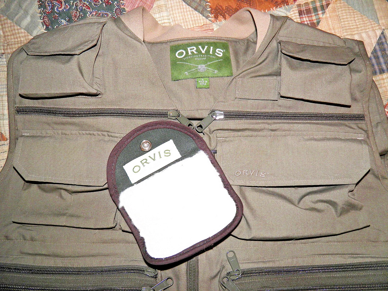 VTG Orvis Men’s Fly Fishing Vest Size Large Brown Many Pockets W/Fly Holder