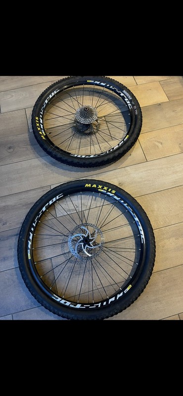 Mavic Cross Roc 27.5 Wheels Front And Rear. Inc Maxxis Tyres
