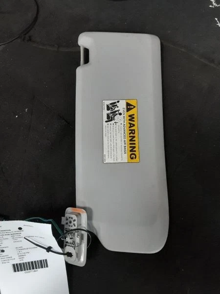 Passenger Sun Visor Illuminated Fits 14-17 VOLVO XC60 1899300 Foto 2 de 4