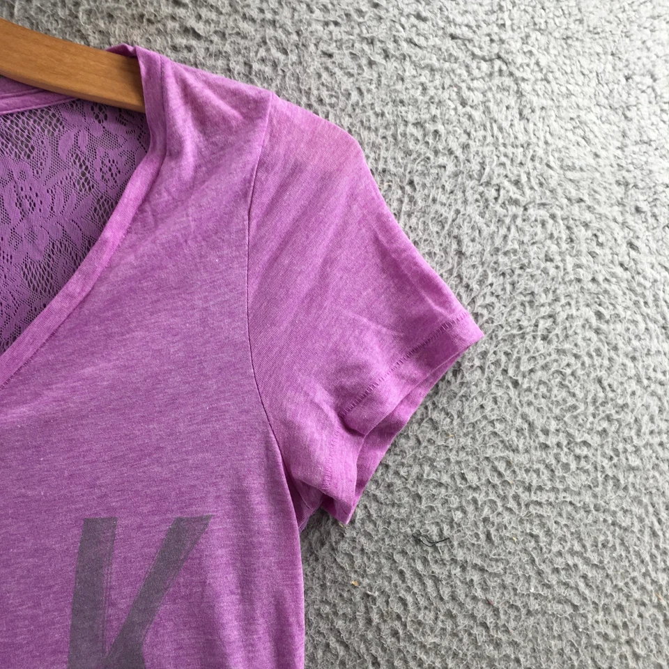 Victoria's Secret PINK Top Womens M Purple V-Neck Tee Lace Back Graphic Logo - Image 4 of 4
