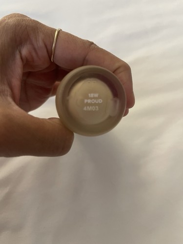Benefit Cosmetics - The POREfessional Smoothing Foundation SHADE 18W Proud - Bild 2 von 4