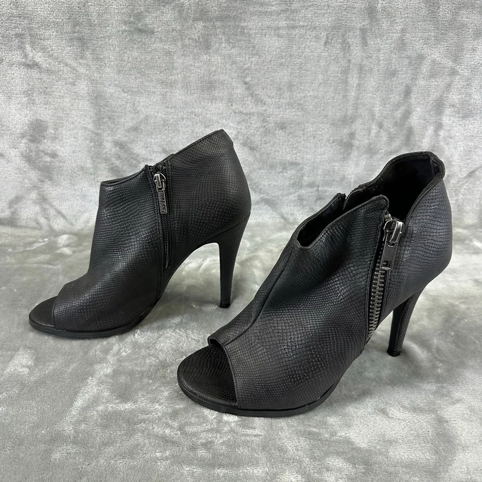 Michael Antonio 踝靴女式 9 黑色浮雕蛇露趾高跟鞋 — 第 3/4 张图片