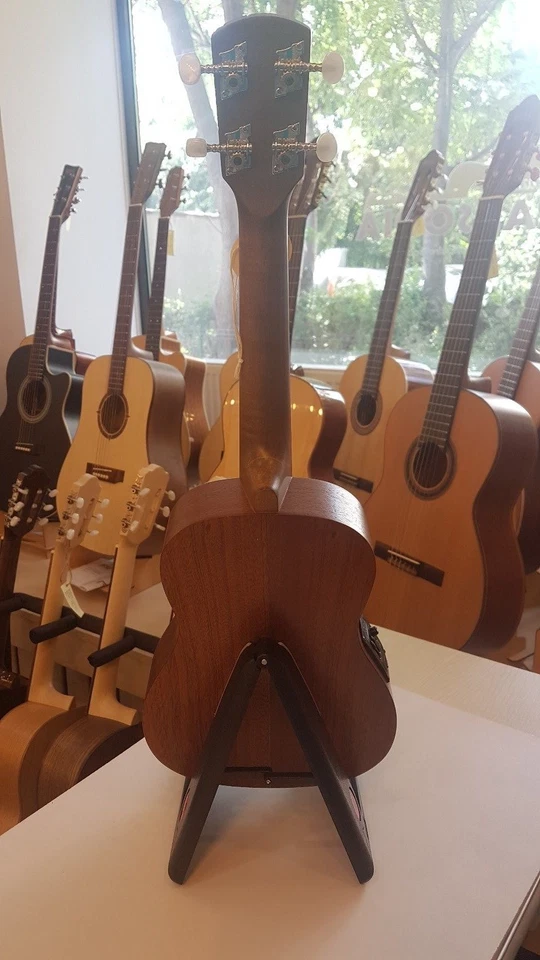 Ukulele tenor with EQ, made in Romania by Hora, mahogany, NEW - Image 3 of 4
