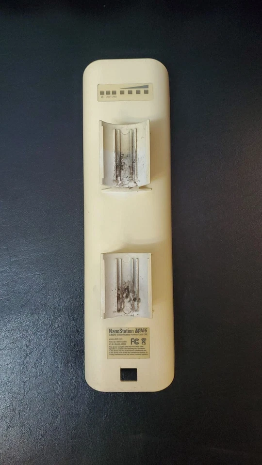 Ubiquiti Nanostation M365 3.65GHz NSM365 13dBi AirMax Wireless Bridge - Image 2 of 2