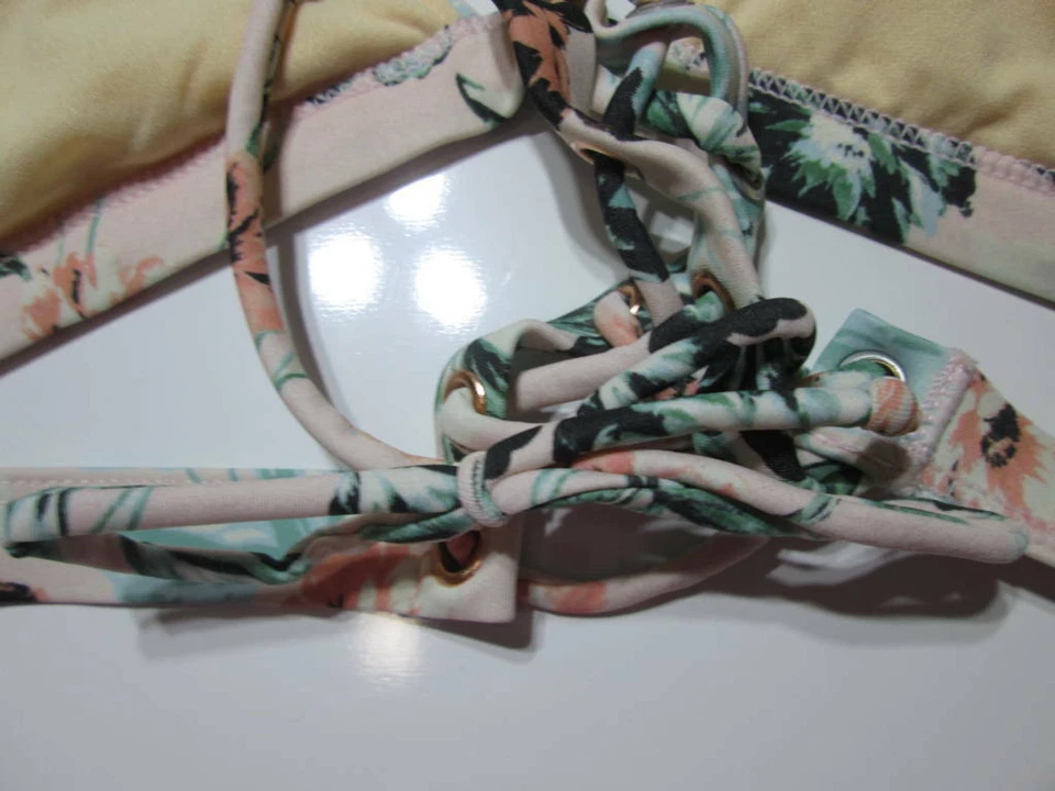 L.A. Hearts Womens Size M Bikini Top Beige Floral Racerback Adjustable Swimwear - Image 4 of 4