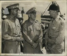 1950 Press Photo High Ranking Officers Watch National Guard training, Camp Polk