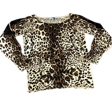 Indigo Rose Womens Sweater Sz M Animal Print Round Neck 3/4 Sleeve NWOT