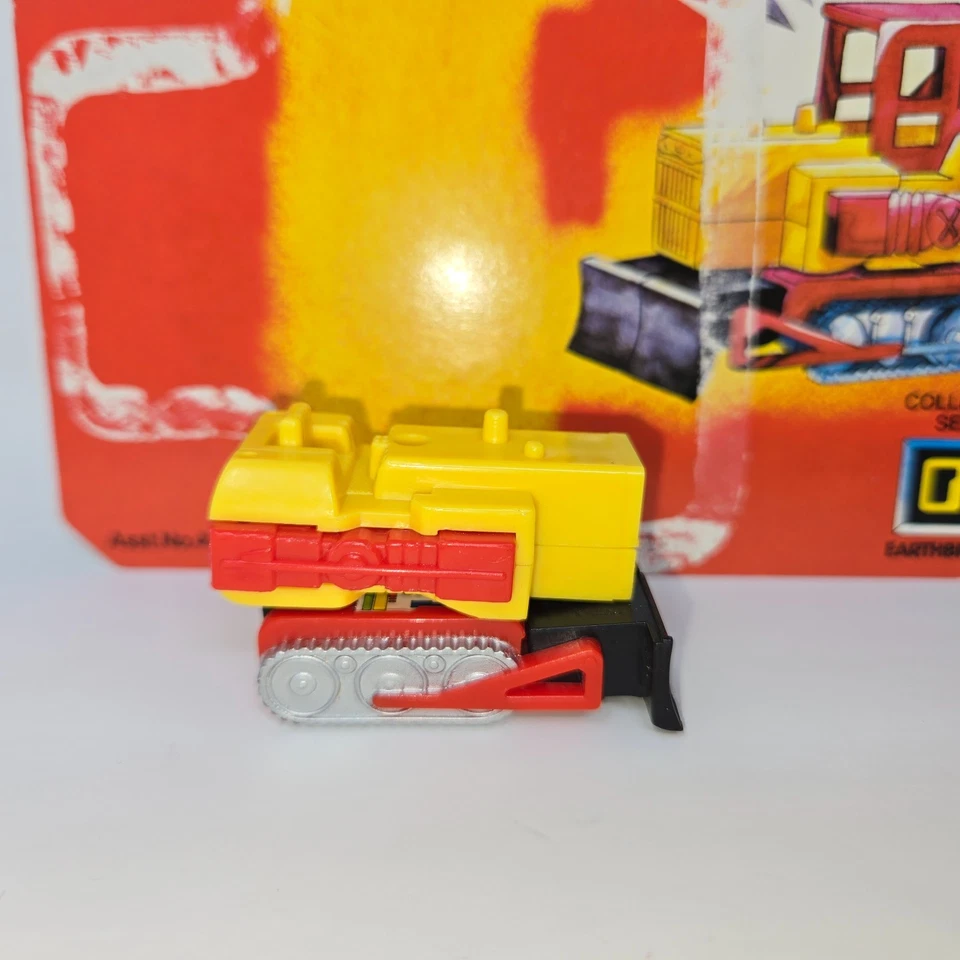 Remco Zybots Bulldozer Yellow/Red and Red/Yellow Cardbacks Missing Tops - Image 4 of 4