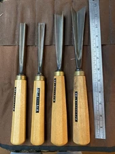 VINTAGE SET OF 4 WOOD CARVING CHISEL/ V-PARTING TOOLS 1-1/4” 7/8” 5/8” 1/2”