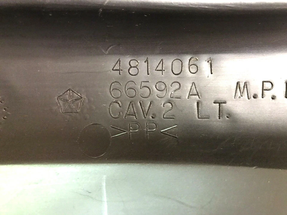 MOPAR OEM 04814061 New Chrysler Shield Left Wheelhouse Stratus, Cirrus — 第 3/4 张图片